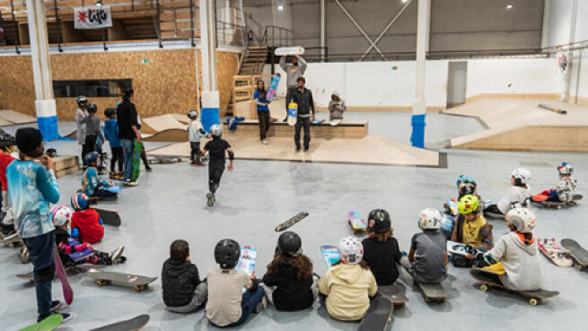 Elige entre bautismo, campus o curso intensivo de skate por